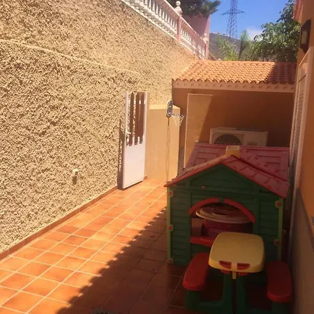 Villa Candelaria: Charming Retreat With Pool And Views Candelaria